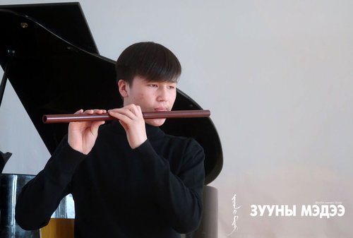 Лимбэ хөгжмийн ирээдүйн од Б.Тэнгэр